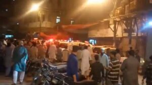 ۱۲ کشته و زخمی در انفجار کراچی پاکستان