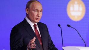 پوتین تحریم‌های «احمقانه» غرب را به باد انتقاد گرفت